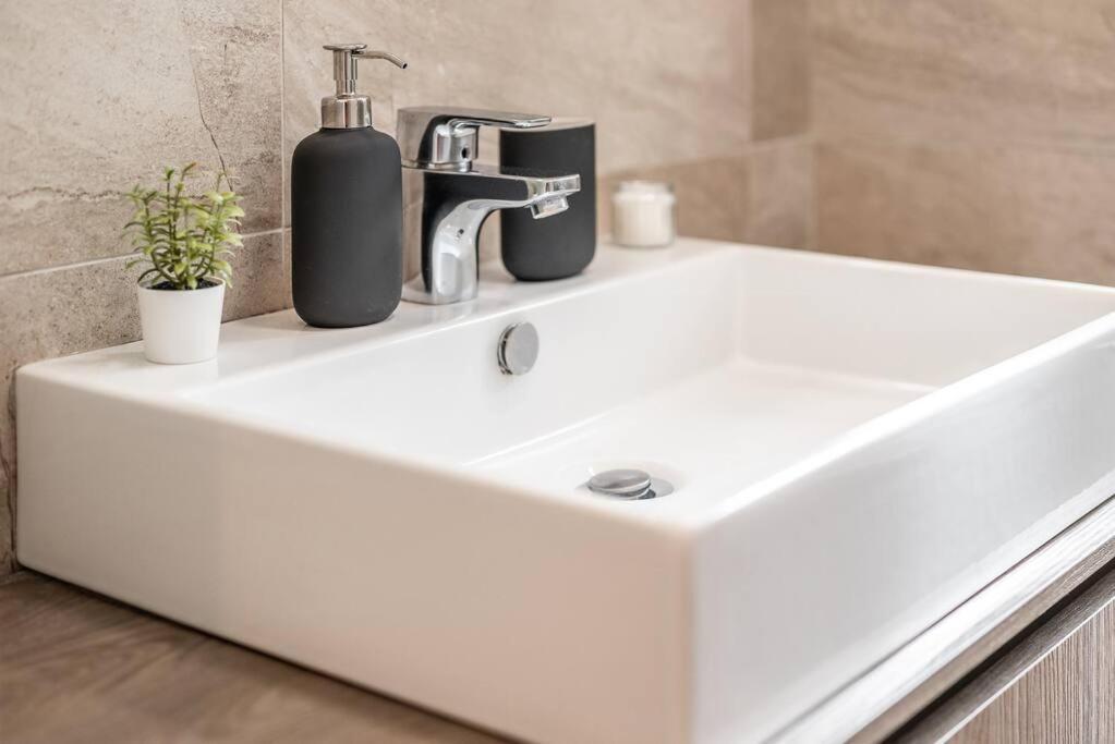 Carrobbio'S Nest - Elegant With Wifi And Netflix Apartamento Milão Exterior foto